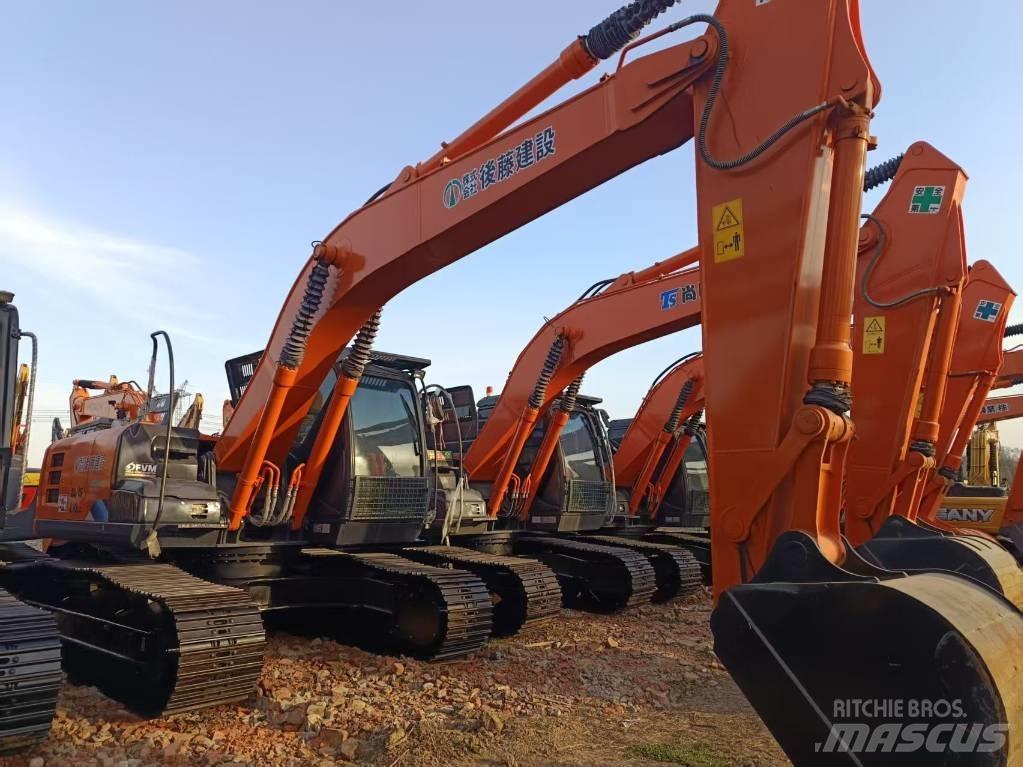 Hitachi ZX210 Telakaivukoneet