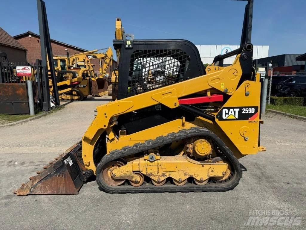 CAT 259D Liukuohjatut kuormaajat