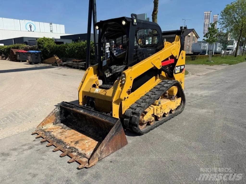 CAT 259D Liukuohjatut kuormaajat