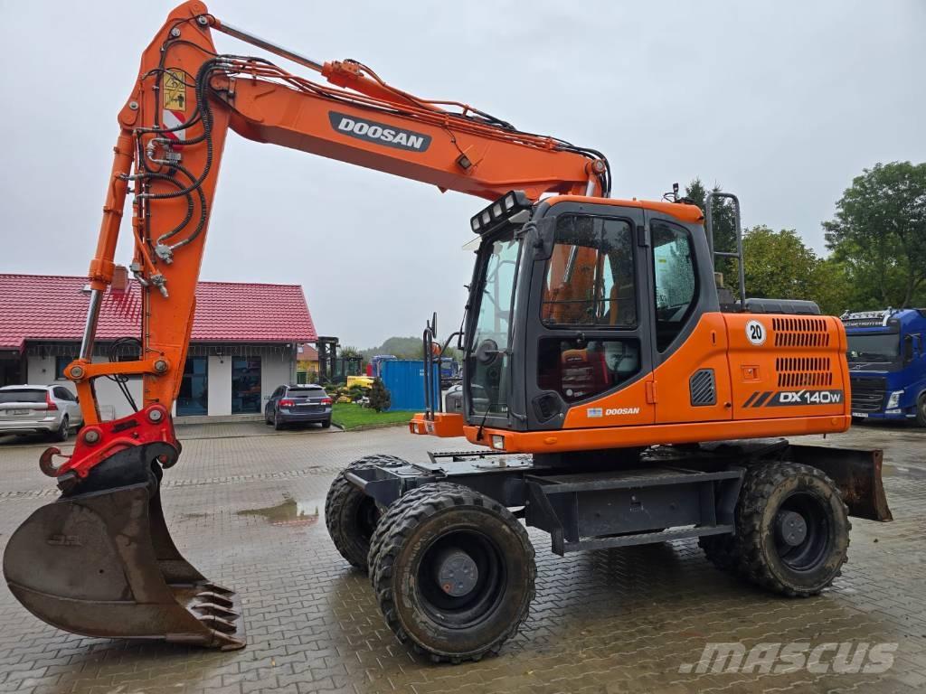Doosan DX 140-W Pyöräkaivukoneet