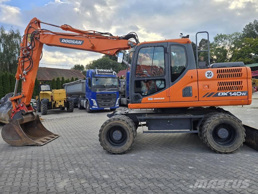 Doosan DX 140-W Pyöräkaivukoneet