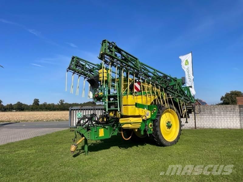 John Deere 824 Hinattavat ruiskut