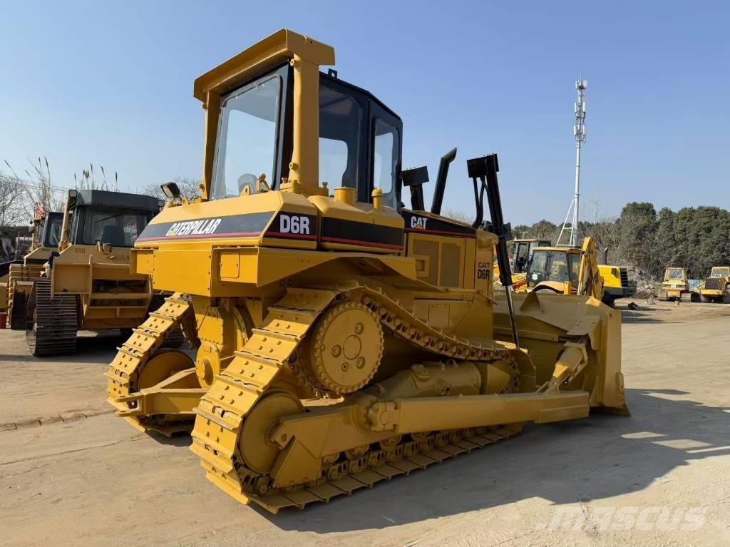 CAT D 6 R Telaketjupuskutraktorit