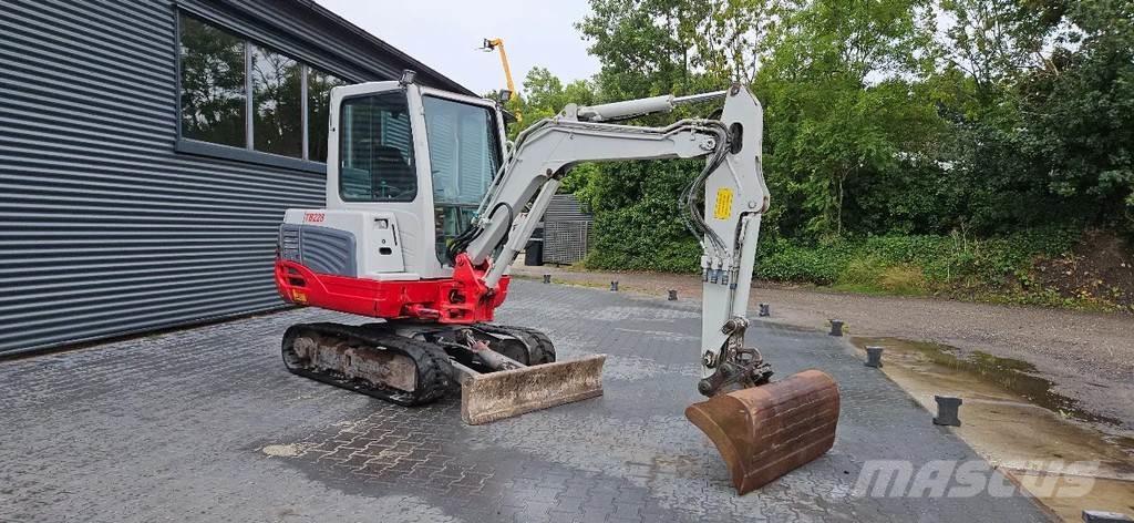 Takeuchi TB228 Minikaivukoneet < 7t
