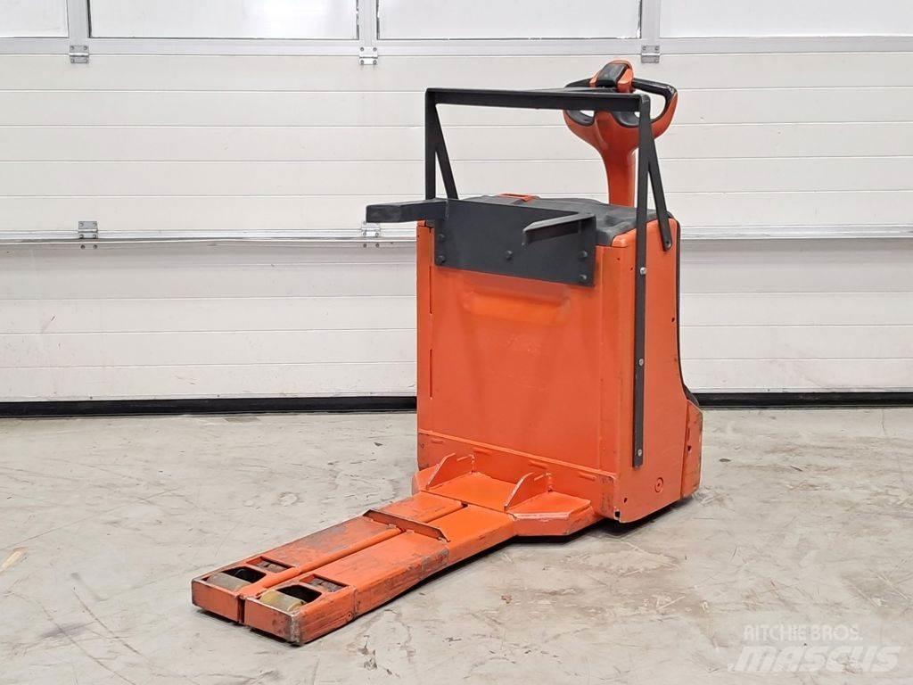 Linde T16 Lavansiirtotrukit