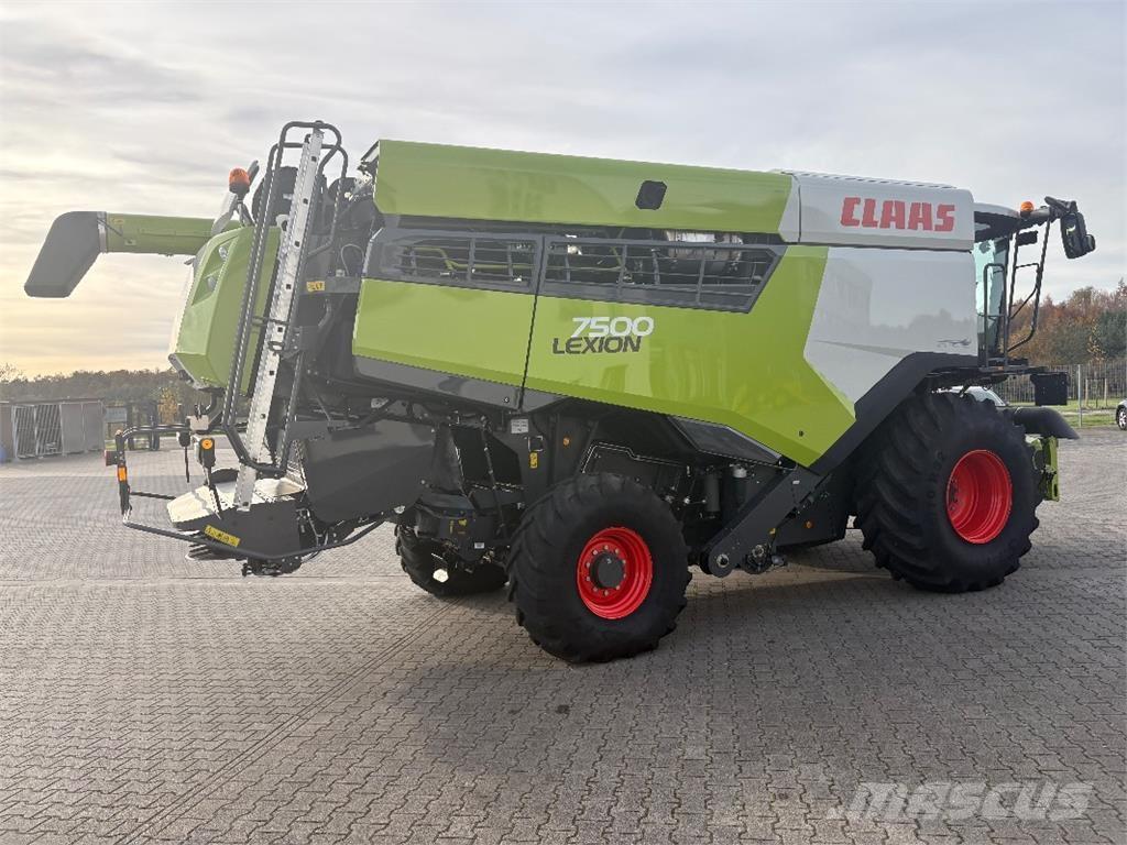 CLAAS LEXION 7500 Leikkuupuimurit