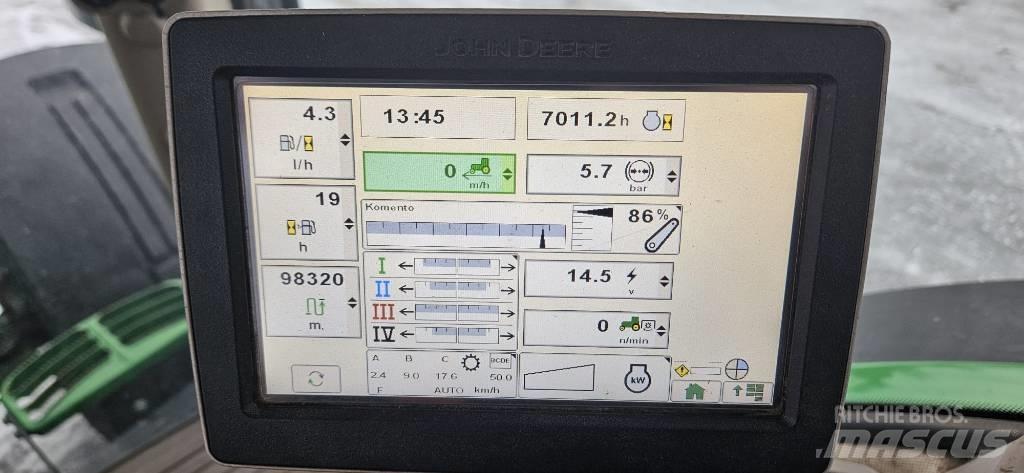 John Deere 7230 R Traktorit