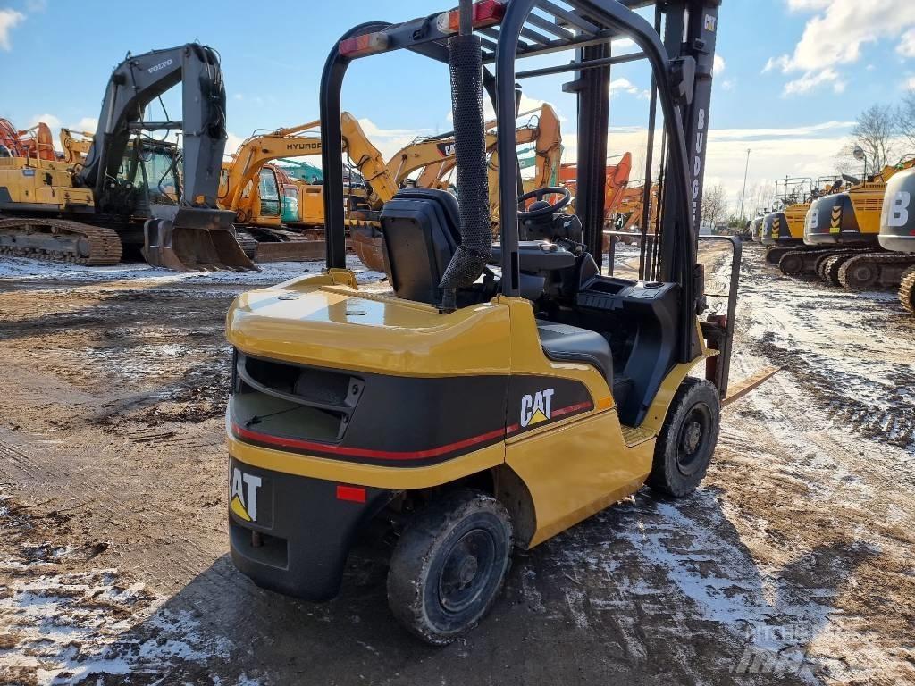 CAT DP 25 N Dieseltrukit