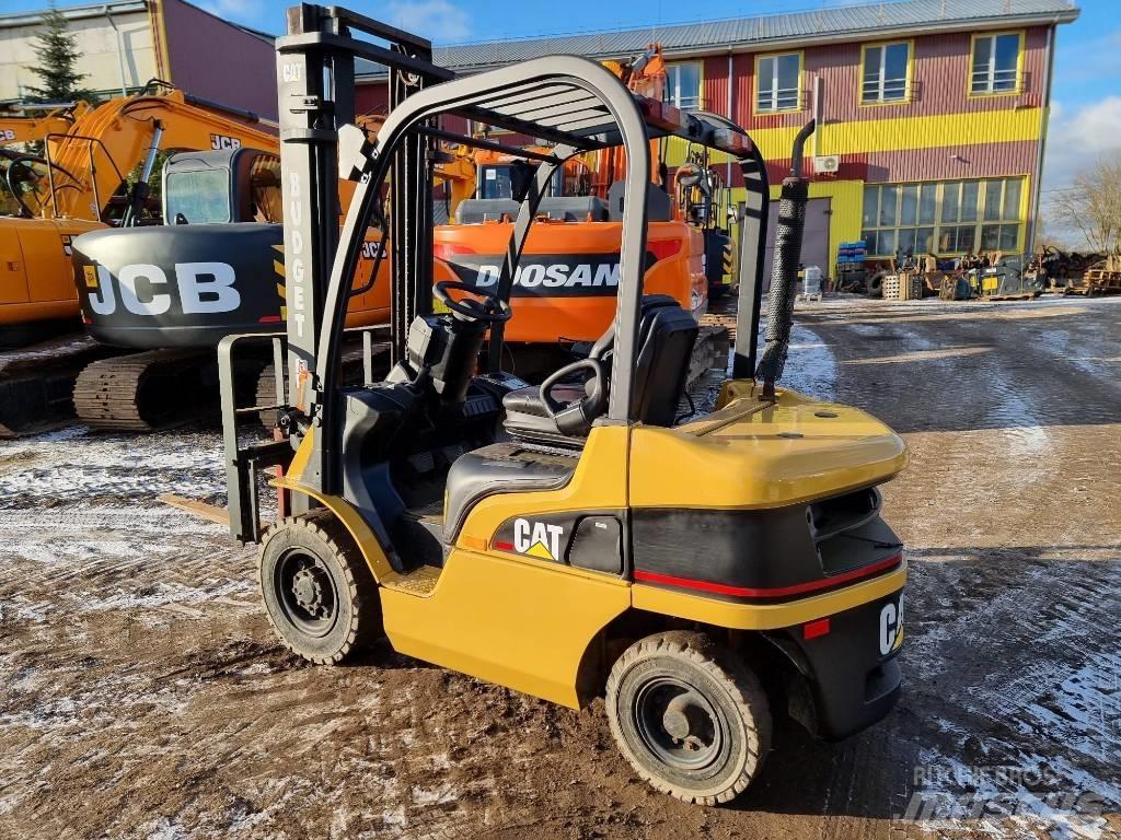 CAT DP 25 N Dieseltrukit