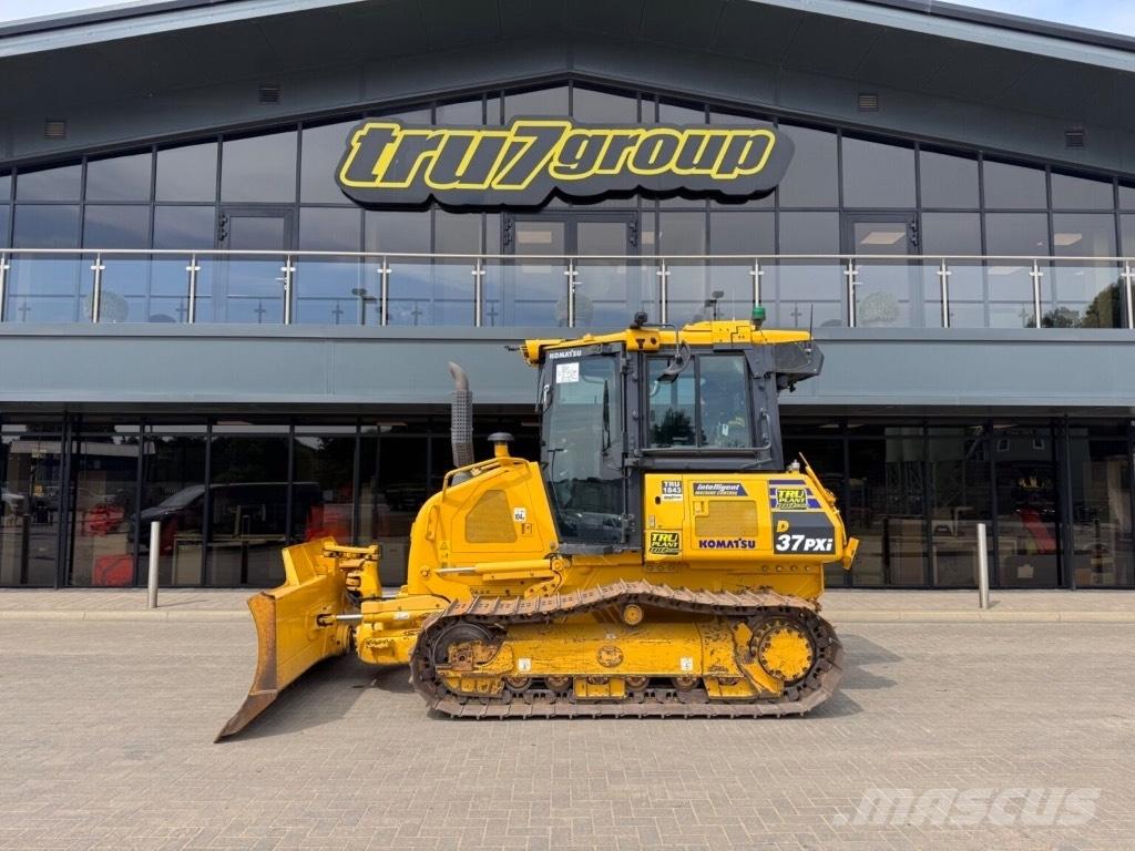 Komatsu D37PXi-24 Telaketjupuskutraktorit