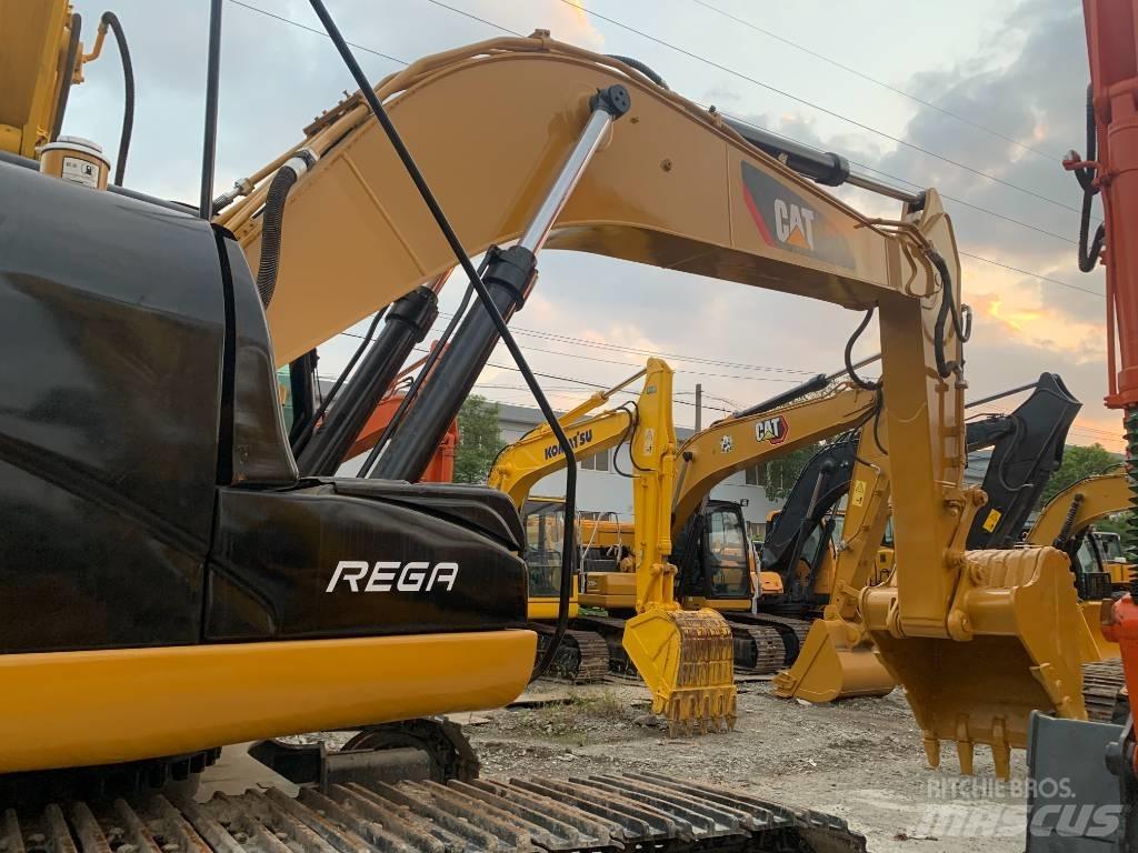 CAT 325 D Telakaivukoneet