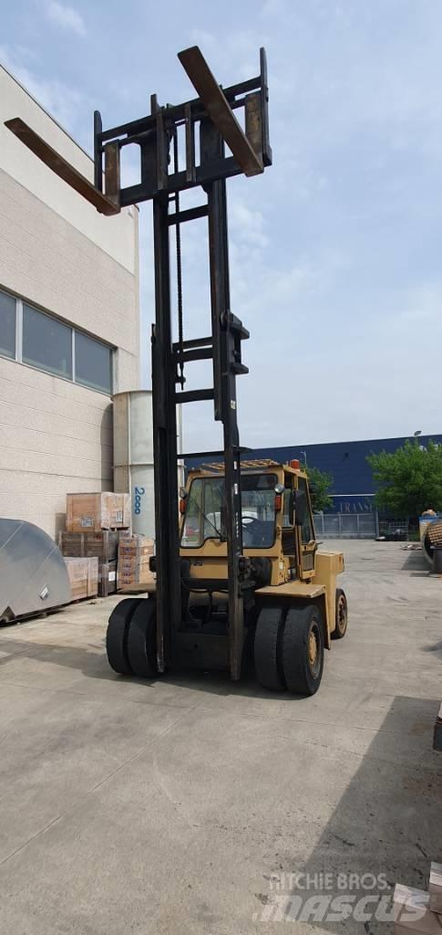 CAT DP 80 Dieseltrukit