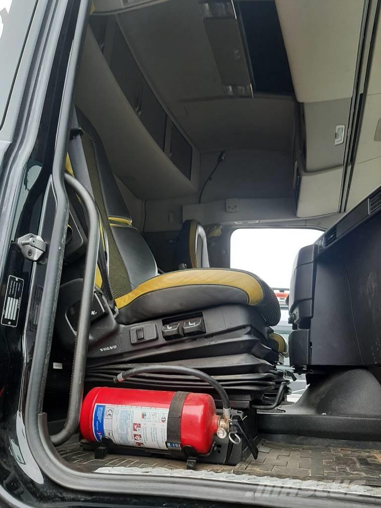 Volvo FH 16 Puuautot