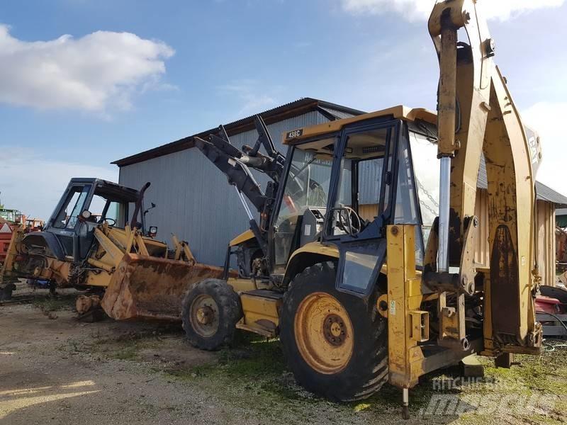 CAT 438C Puomit