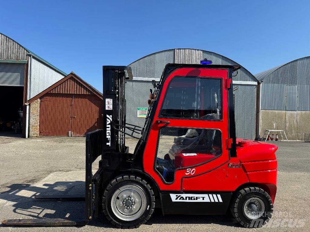 YangFT CPCD30 Dieseltrukit