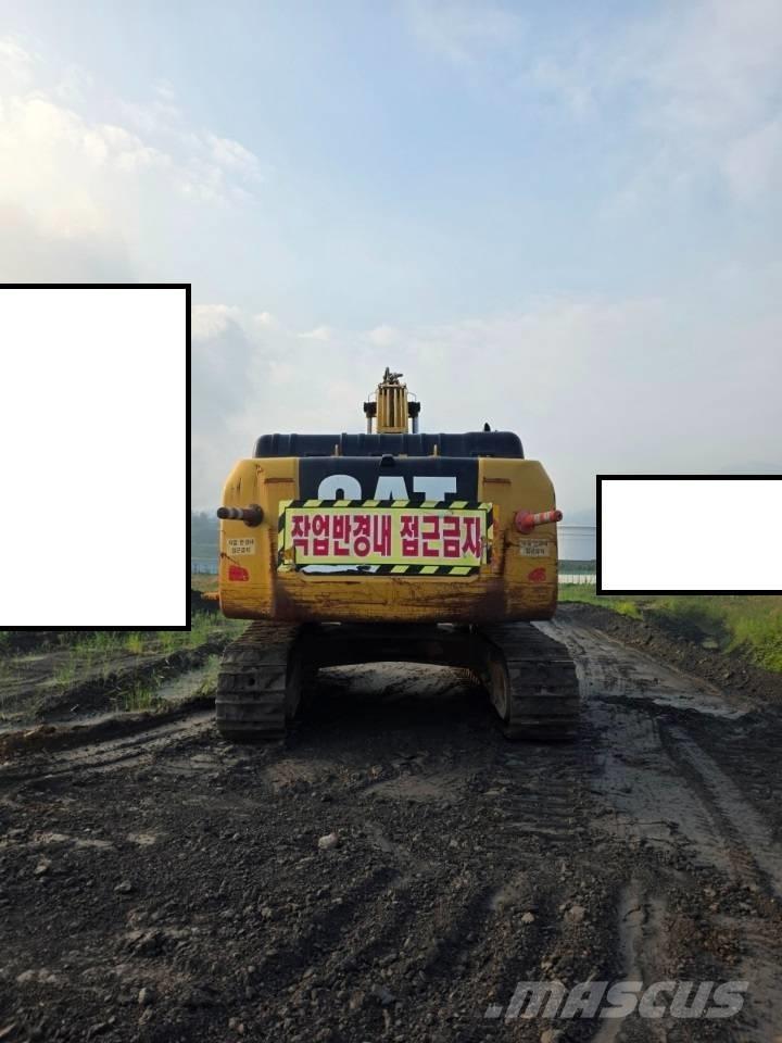 CAT 330FL Telakaivukoneet