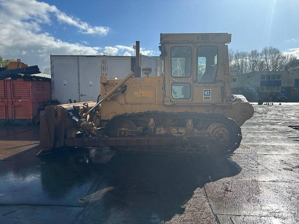 CAT D6D with winch Telaketjupuskutraktorit