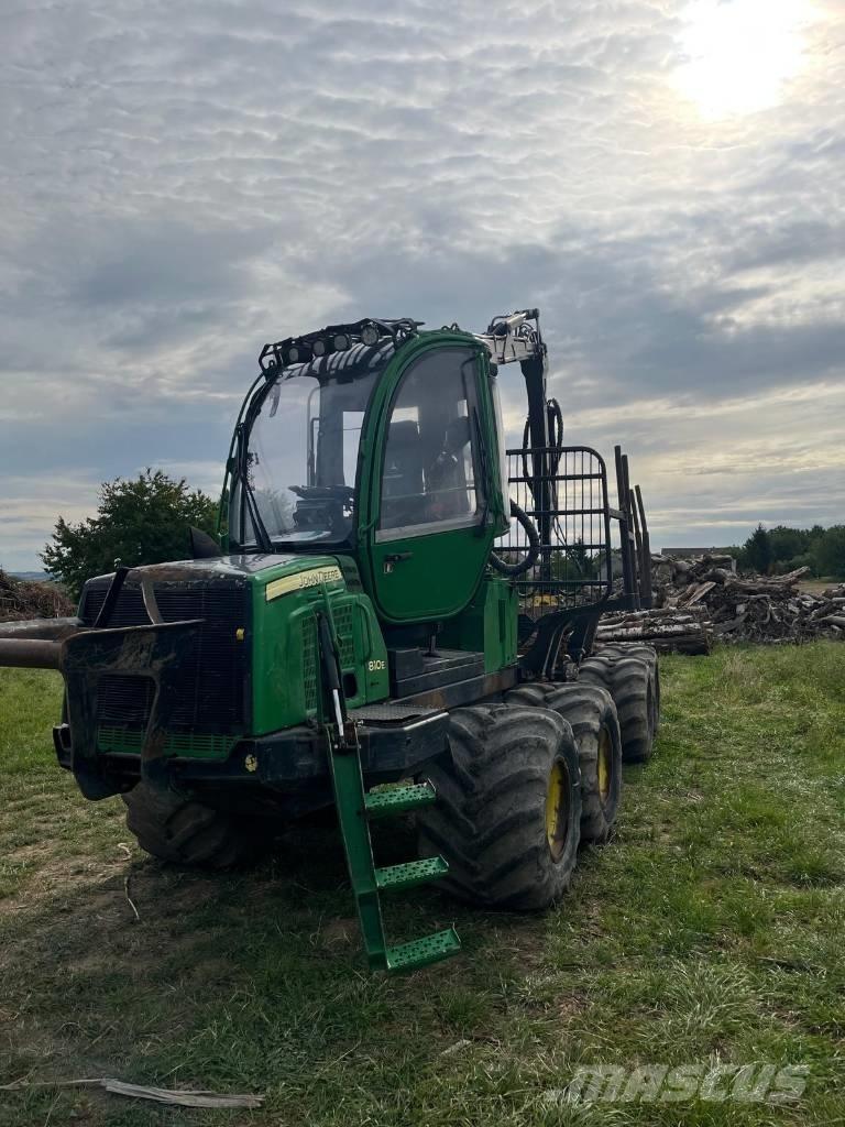 John Deere 810 E Kuormatraktorit