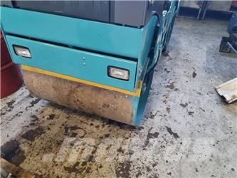 Bomag BW 100 AD-4 Tandemjyrät