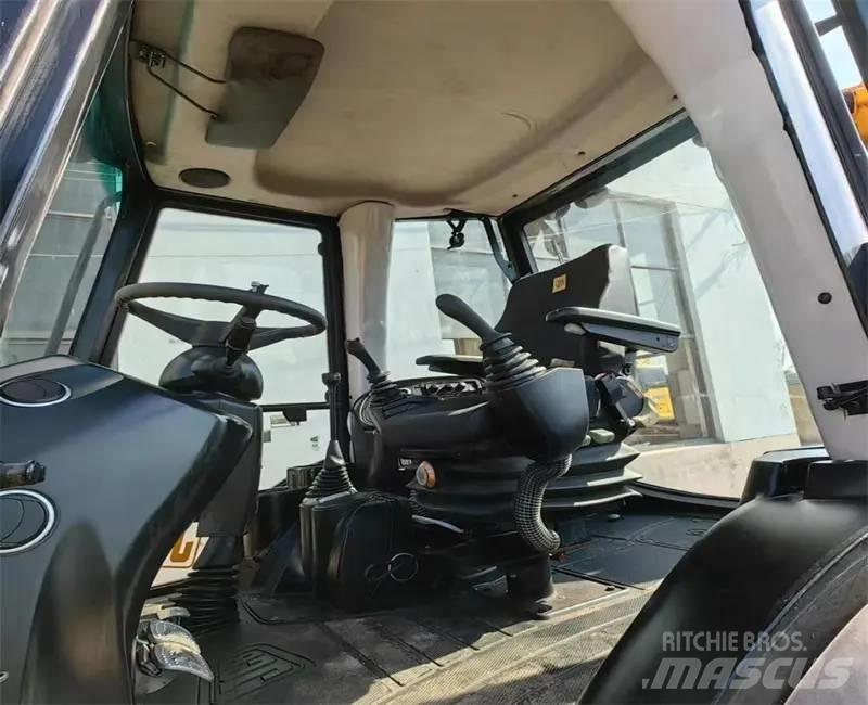 JCB 3CX Kaivurikuormaajat