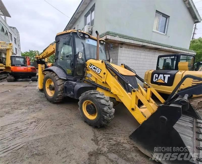 JCB 3CX Kaivurikuormaajat