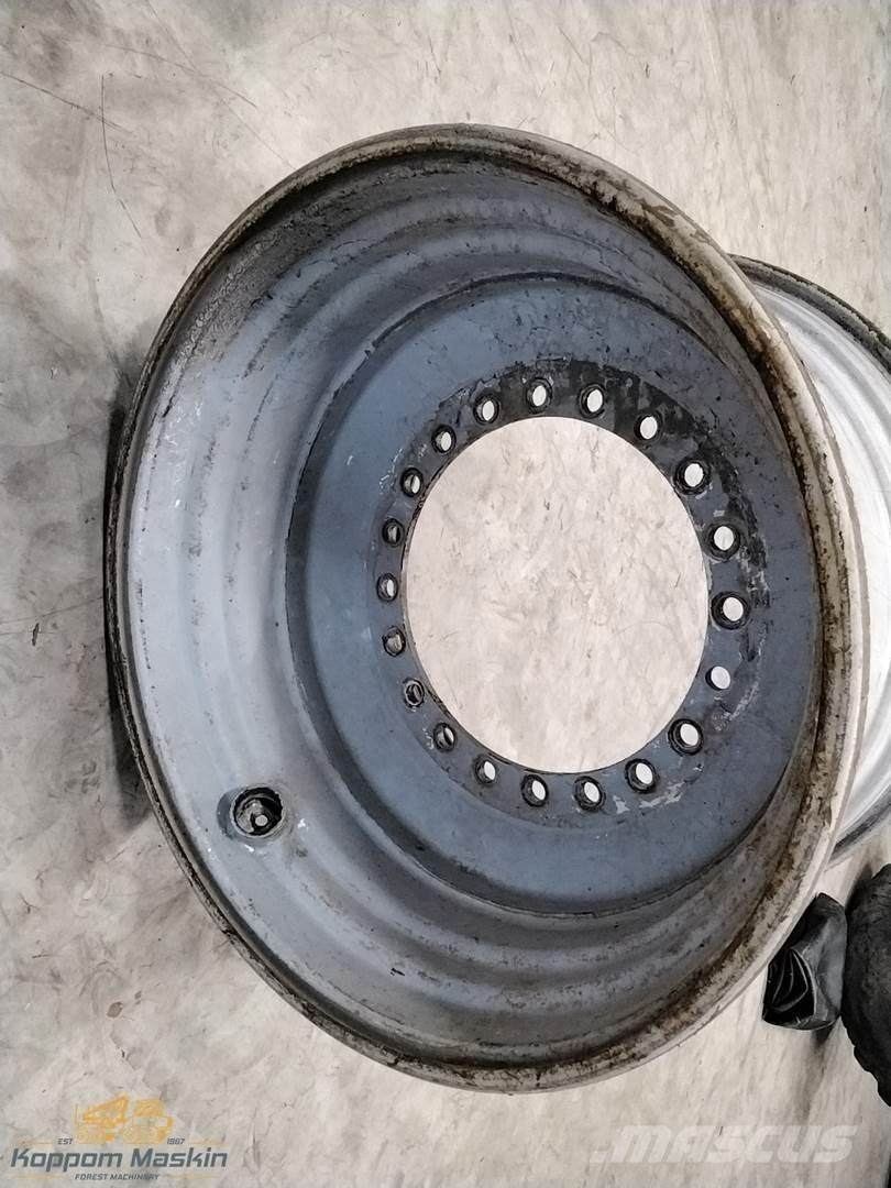 Valmet 941 20x34 Renkaat ja vanteet