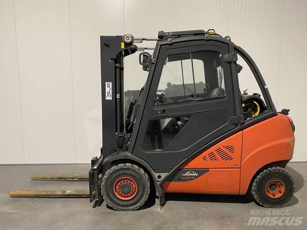 Linde H25T-393 Nestekaasutrukit