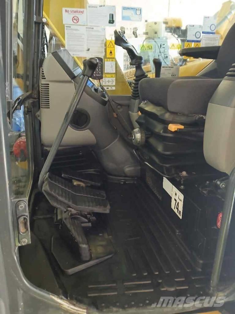 Komatsu PC78US-10 Midikaivukoneet 7t - 12t