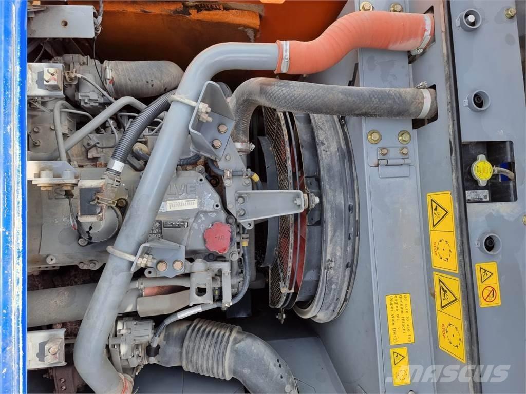 Hitachi ZX 210 LC-5B Telakaivukoneet