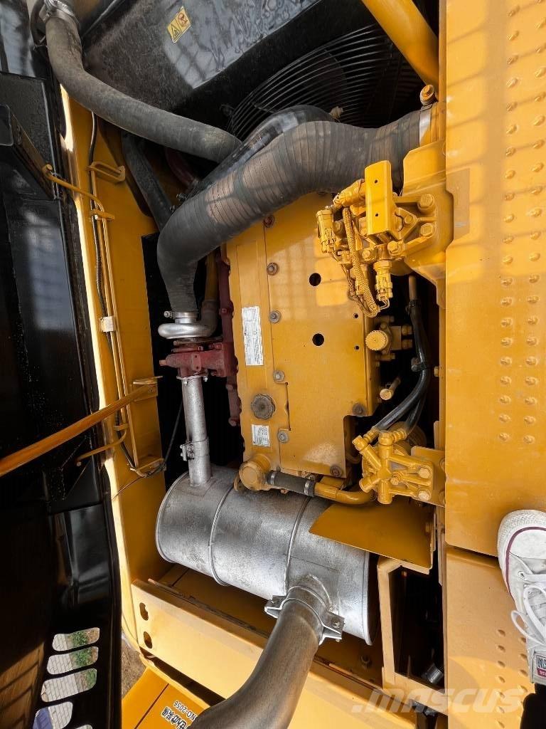 CAT 320 D Telakaivukoneet