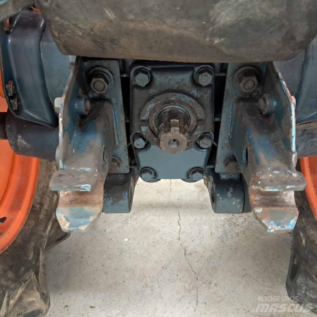 Kubota B 7000 Traktorit