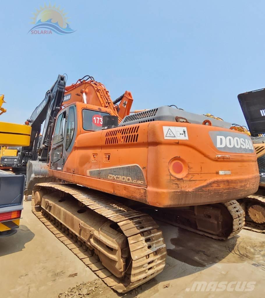 Doosan DX 300 LC Telakaivukoneet