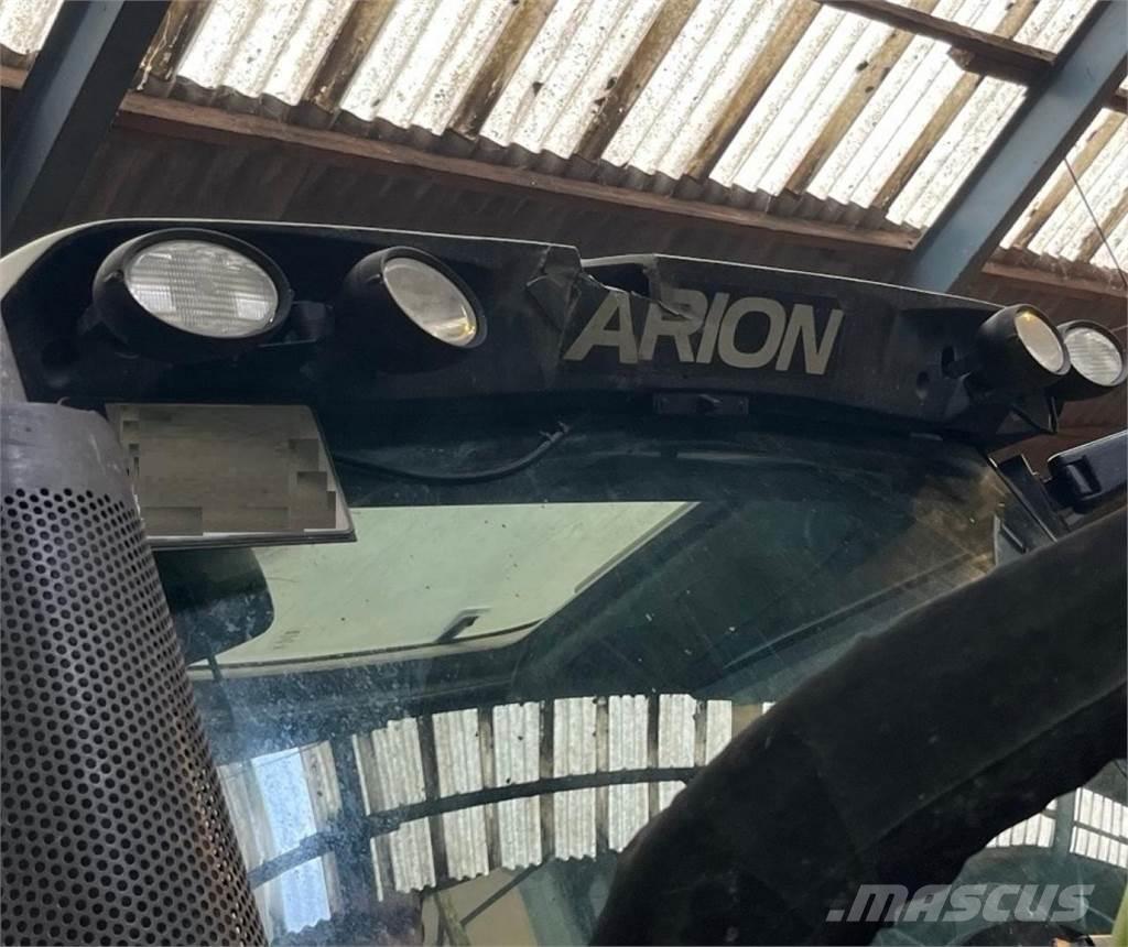 CLAAS Arion 420 Traktorit