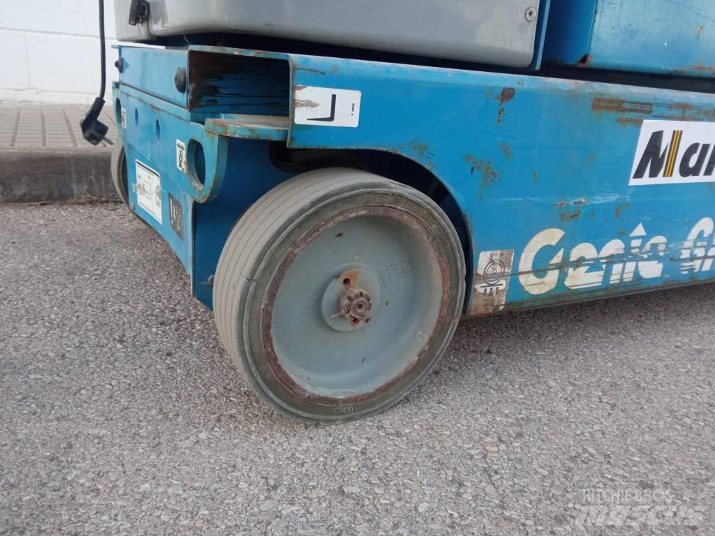 Genie GRC 12 Henkilönostimet ja nostolaitteet