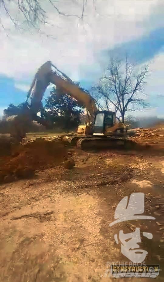 CAT 320 C LU Telakaivukoneet