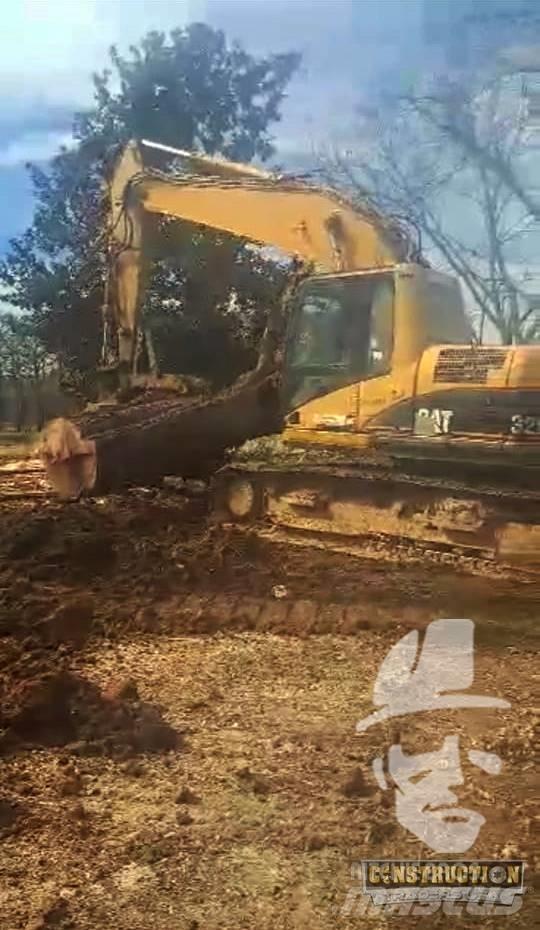 CAT 320 C LU Telakaivukoneet