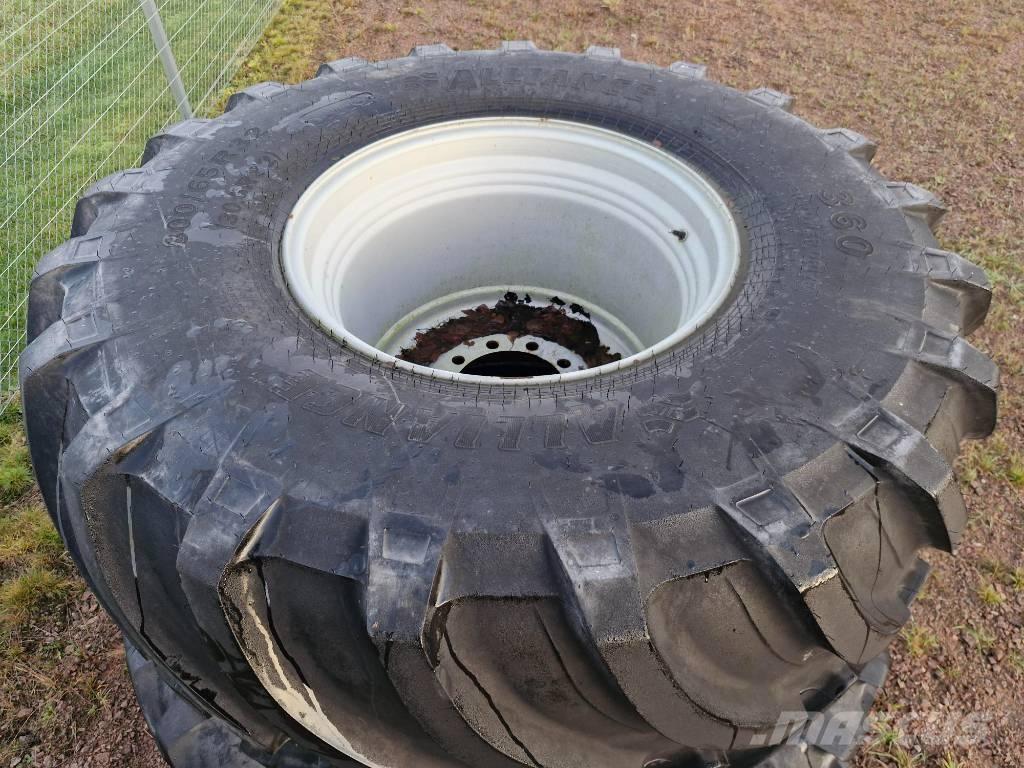 Alliance 800/65-R32 Renkaat ja vanteet