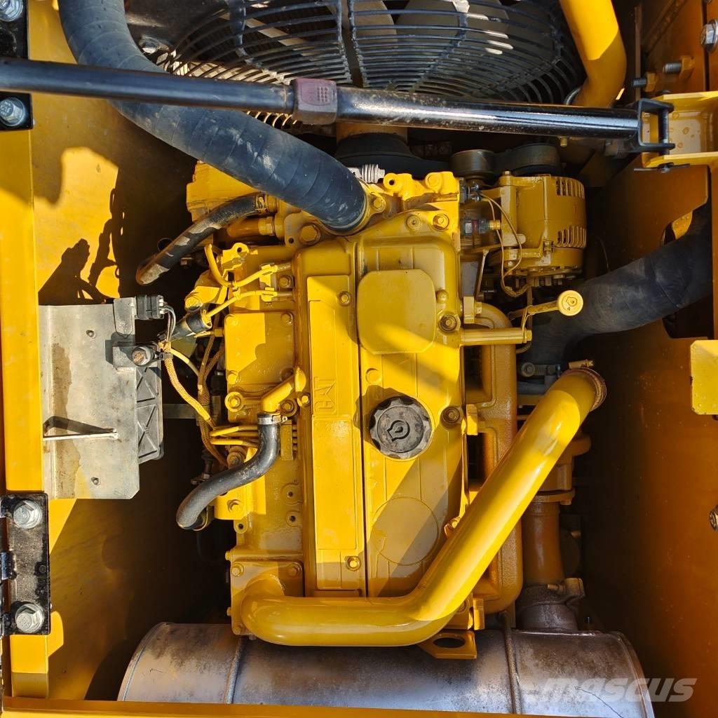 CAT 313 D Telakaivukoneet