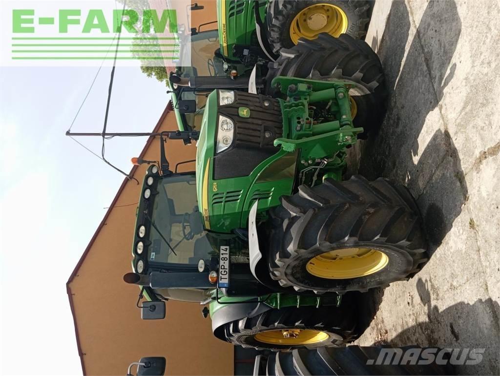 John Deere 6215R Traktorit