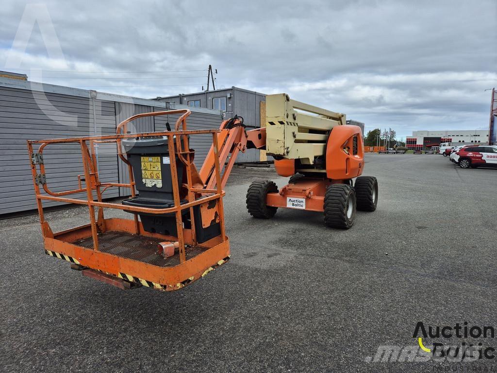 JLG 450 AJ II Kuukulkijat