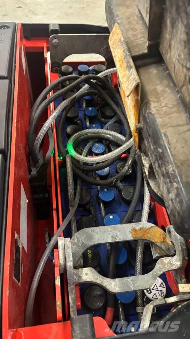 Linde D12AP Ajettavat pinoamisvaunut