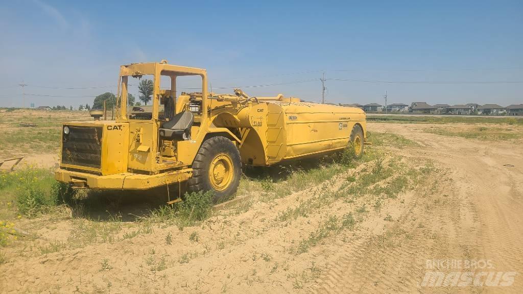 CAT 613 B Vesisäiliöautot