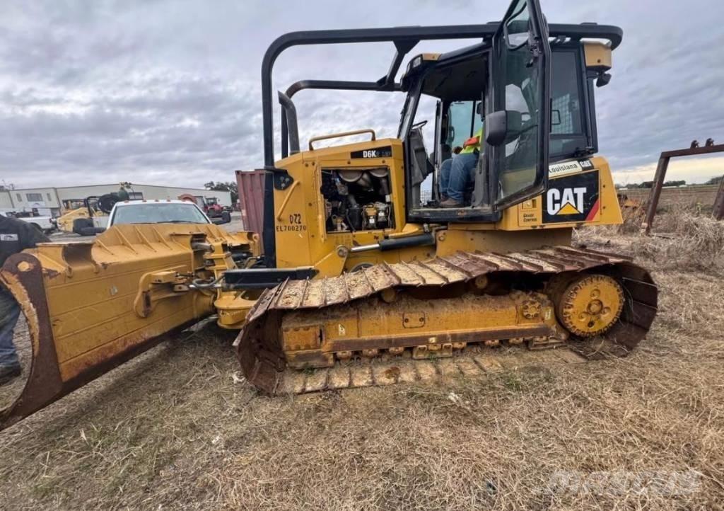 CAT D 6 M Telaketjupuskutraktorit