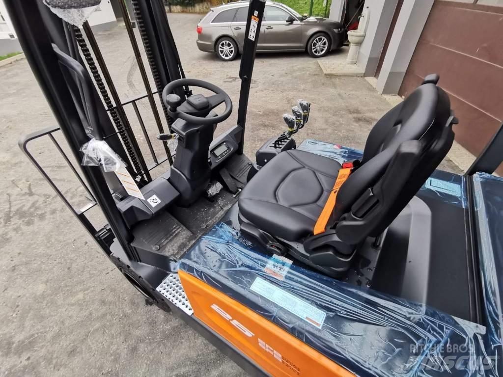 Doosan B25S-7 Sähkötrukit