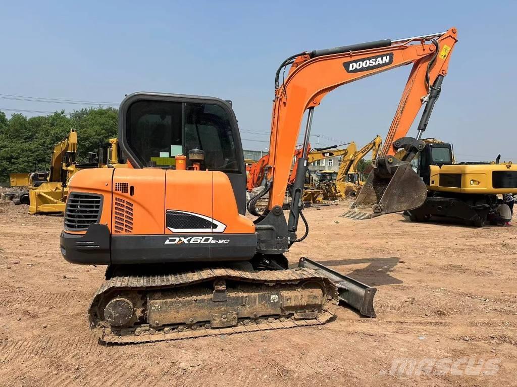 Doosan DX 60 Telakaivukoneet