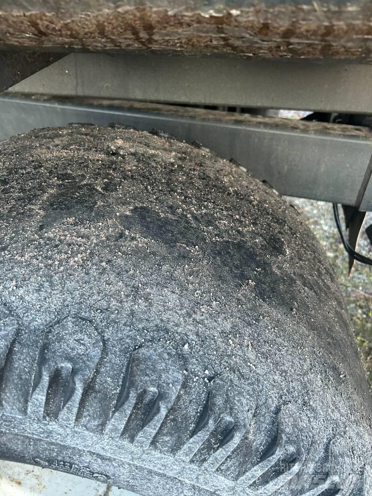  K VAGNEN 11,0 Kippiperävaunut