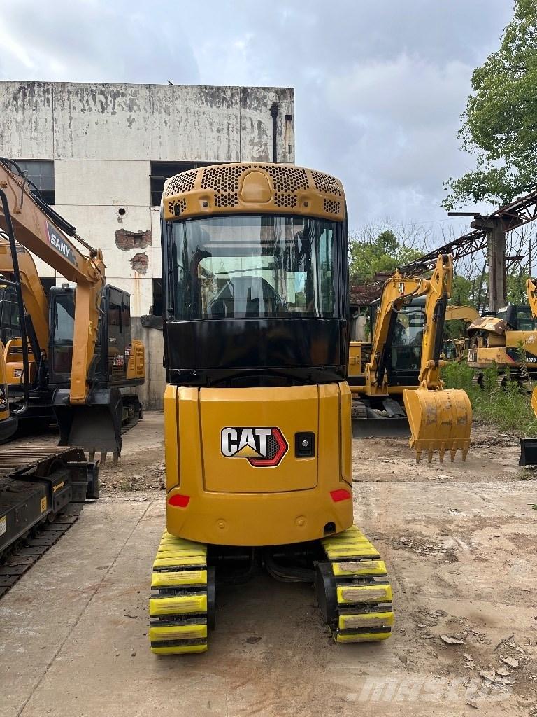 CAT 302 Minikaivukoneet < 7t
