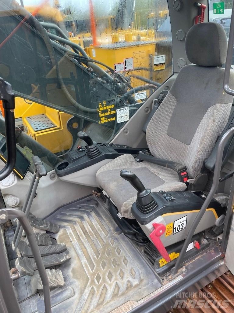Volvo EC250EL Telakaivukoneet