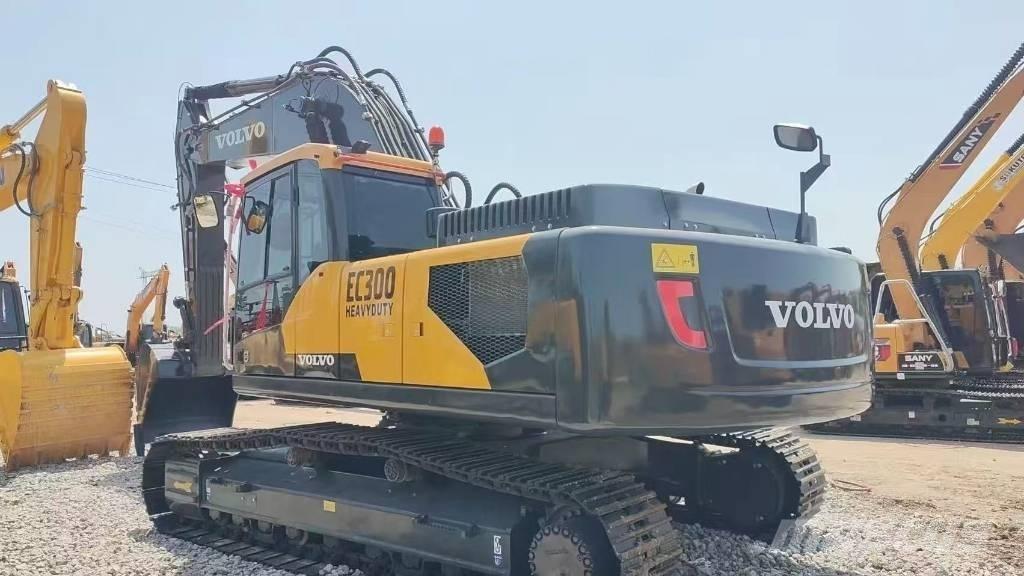 Volvo EC 300 D L Telakaivukoneet