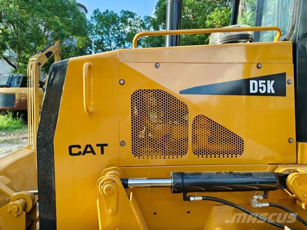 CAT D 5 K Telaketjupuskutraktorit